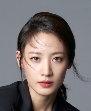 Claudia Kim