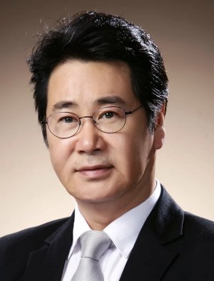 Dong-Geun Yoo